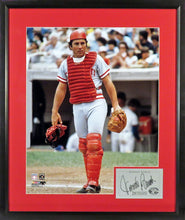 Load image into Gallery viewer, Cincinnati Reds Johnny Bench Framed Photograph (Engraved Series)
