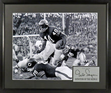 Load image into Gallery viewer, Gale Sayers &quot;Chicago Bears&quot; Framed Photograph Engraved Series
