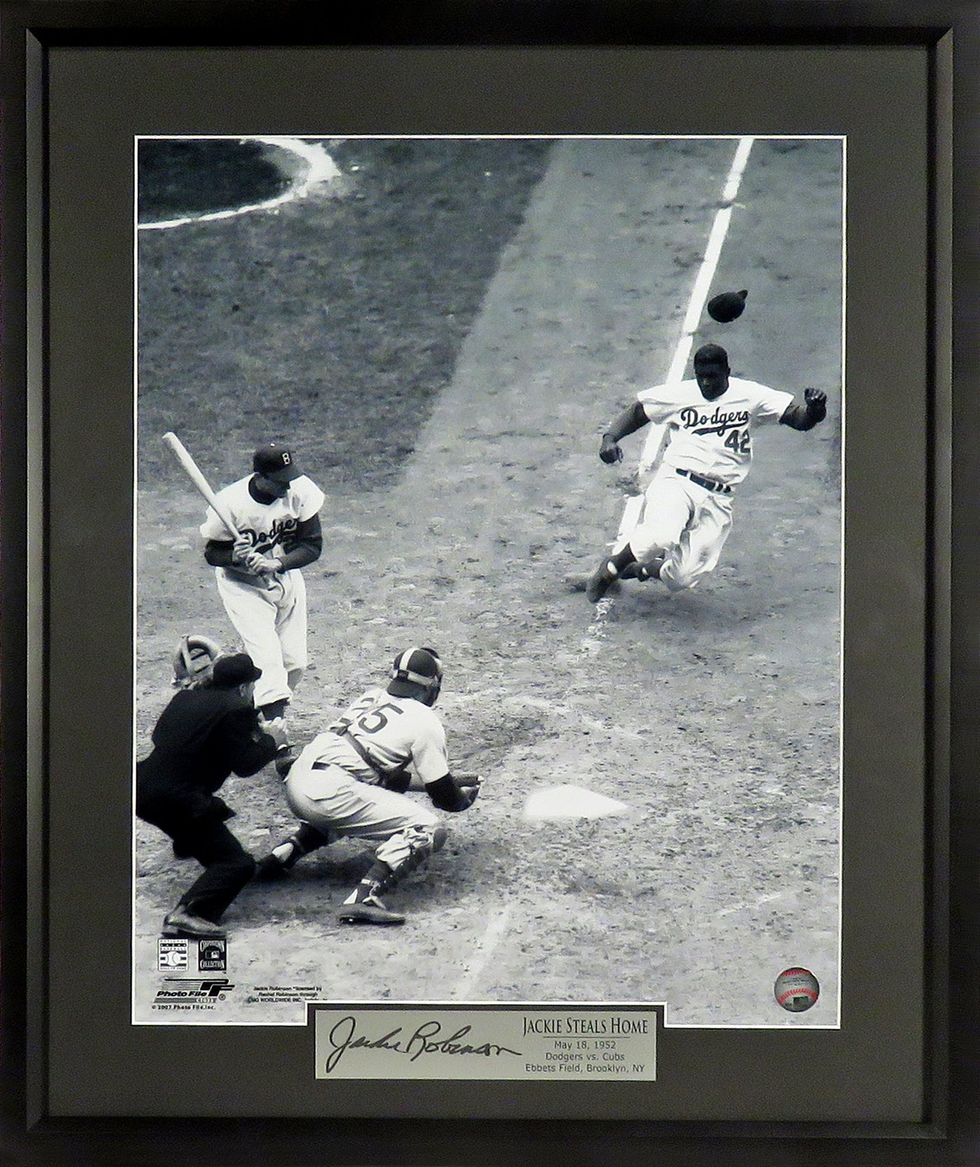 Brooklyn/Los Angeles Dodgers Jackie Robinson “Stealing Home