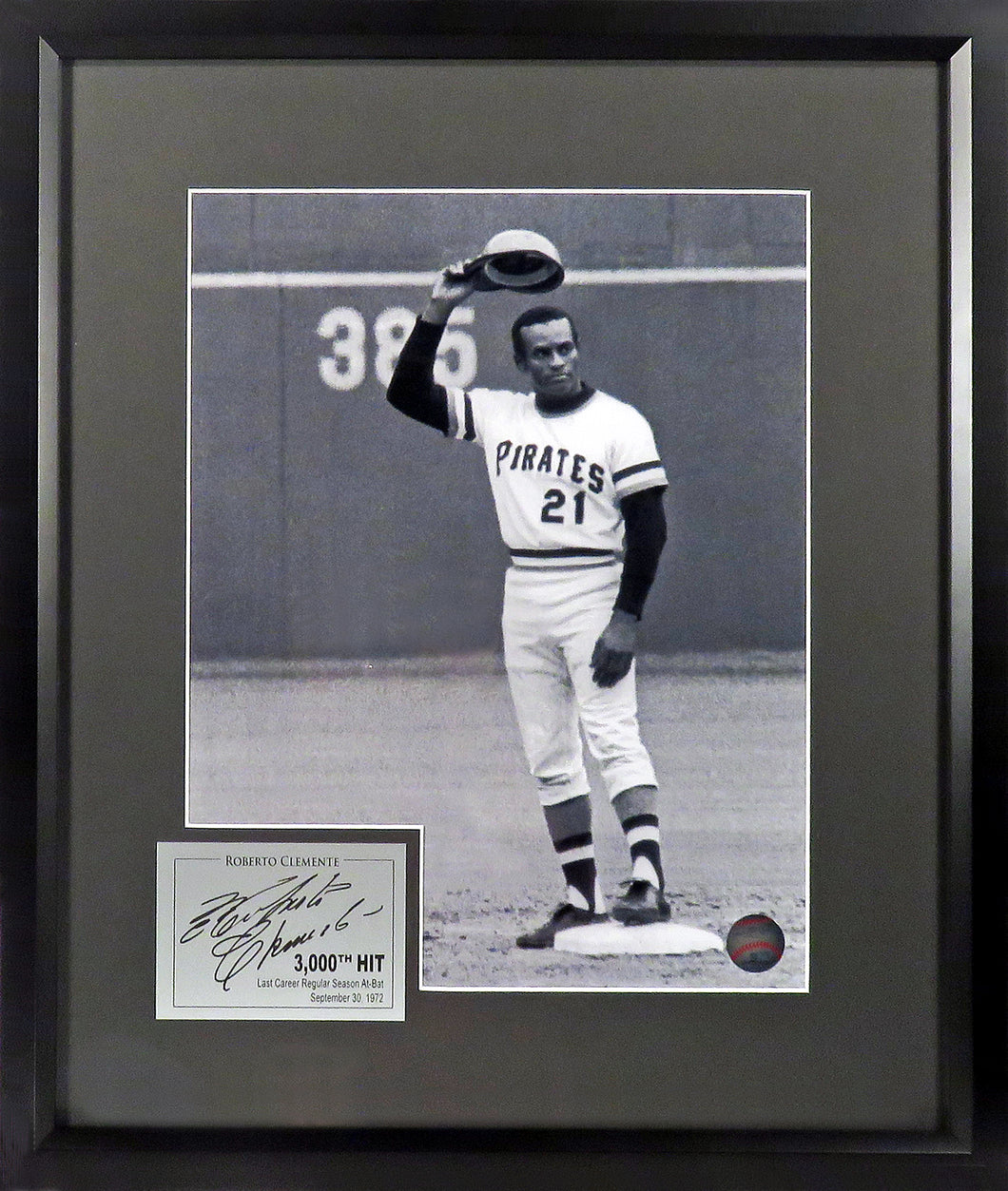 Pittsburgh Pirates Roberto Clemente “3,000 Hit” Framed Photo (Engraved Series)