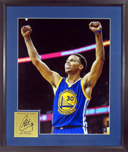 Load image into Gallery viewer, Golden State Warriors Stephen Curry &quot;I Can Do All Things&quot; Framed Photo (Engraved Series)
