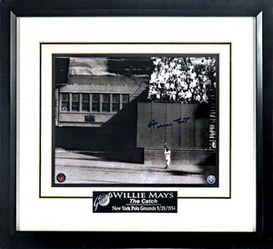 Willie Mays "The Catch" Autographed 8x10 Photo Framed Display